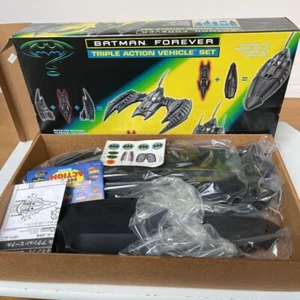Kenner BATMAN FOREVER Triple Action Vehicle Set Batmobile Vintage Figure Used - Picture 1 of 8