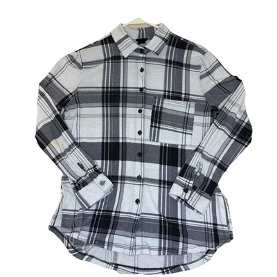 Camisa de franela para mujer Rue 21 a cuadros blanca negra S vaquera occidental elástica Foto 1 de 4