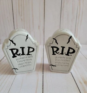 Neu Halloween R.I.P. Grabsteine Grabsteine Keramik Salz & Pfefferstreuer - Bild 1 von 4