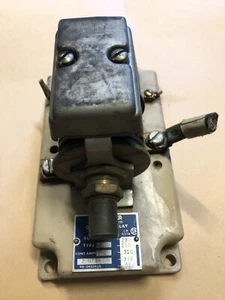 Relè di sovraccarico Challenger 28UT3-160 BUL 7328 tipo LT - Foto 1 di 2