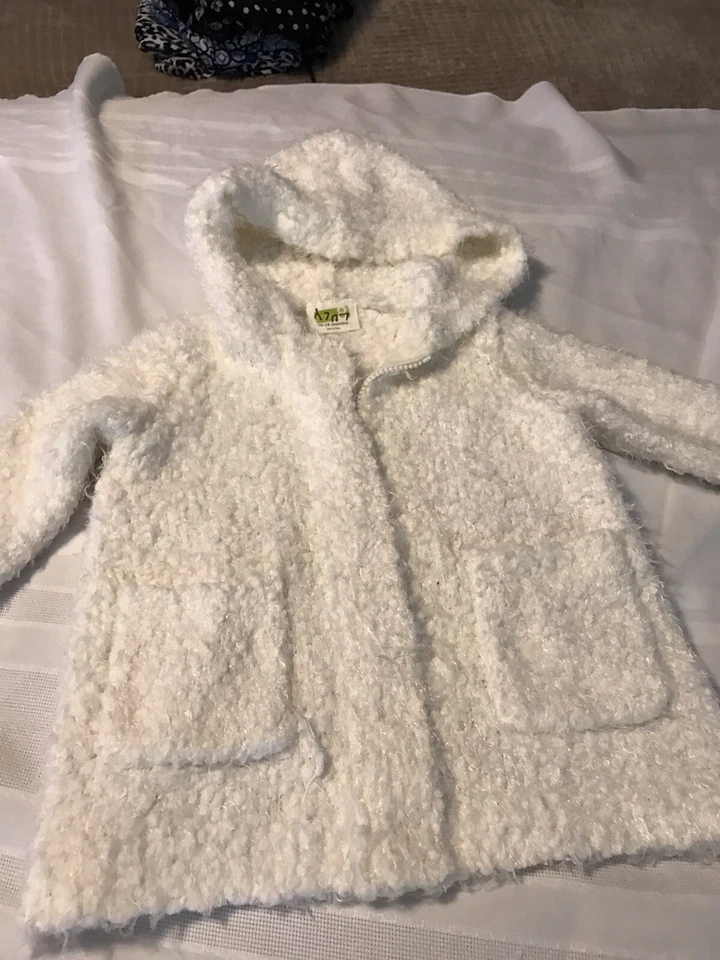 Casaco 18-24 meses bebê menina com capuz - Muito macio - Dressy Crazy 8 branco - Imagem 1 de 4