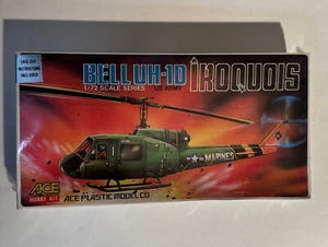 Vintage Bell UH-1D Irokesen Helikopter ACE HOBBY KIT Maßstab 1:48 Factory Sealed - Bild 1 von 4