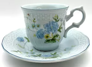 Mikasa Precious Blue Coffee Cup and Saucer Michelle D2501 Japan 8 oz Very Nice - Picture 1 of 11