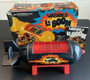 Vintage 1980 Lakeside's Le BOOM Electronic Bomb Game mit orig Box & Handbuch - funktioniert! - Bild 1 von 22