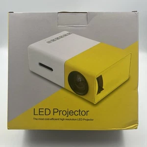 EEEKit 1080p Portable LED Mini Projector White/Yellow 24 to 60 inch Projection - Picture 1 of 7
