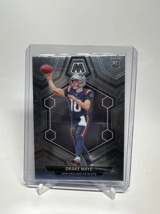 Tarjeta de novato base Drake Maye 2024 Panini Mosaic #303 New England Patriots radiocontrol - Imagen 1 de 2