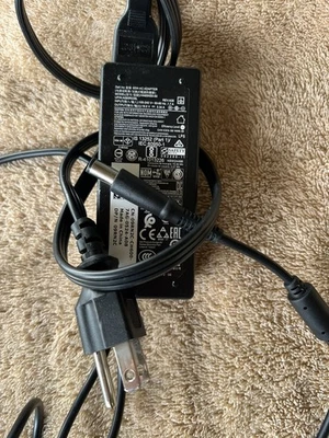 正品戴尔 65W PA-12 Inspiron 交流电适配器充电器 LA65NS2-01 HA65NS5-00 4.5 毫米 — 第 1/3 张图片