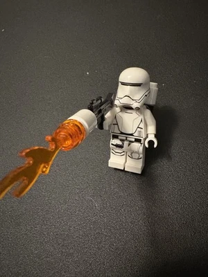 LEGO Star Wars First Order Flametrooper minifigure  - Image 1 of 4