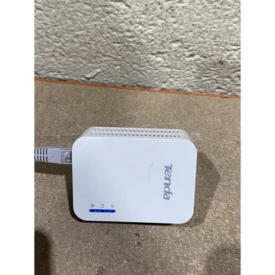 Tenda P1000 AV1000 Gigabit Powerline Adapter 1000Mbps 240-V 0.1-A Ethernet Port - Image 1 of 4