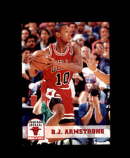 1993-94 Hoops #25 B.J. Armstrong Chicago Bulls Iowa Hawkeyes