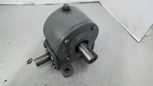 Von Ruden 4810 5:1 Ratio Left Angle Gear Reducer - Picture 1 of 10