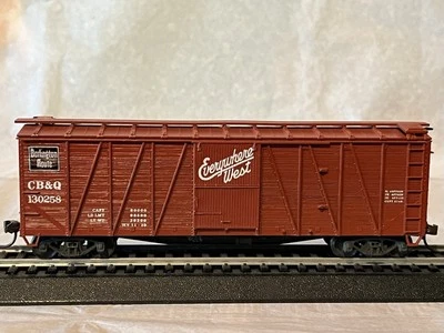 HO Accurail CB&Q Chicago Burlington & Quincy 40’ Box BUILT w/KDs MWs Free Ship - Image 1 of 4