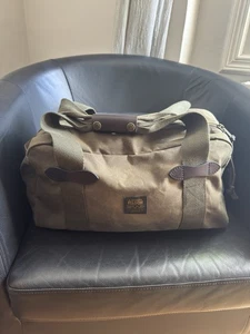 Filson Small Tin Cloth Duffle Otter Green £350 RRP Excellent Condition w strap - Picture 1 of 4