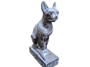 Estatua antigua egipcia de la diosa Bastet Cat Isis - piedra de granito... - Foto 1 di 16
