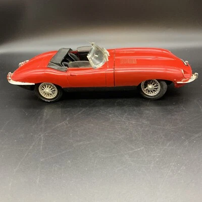 Coche modelo rojo poliestilo escala 1:16 Jaguar X-type 4,2 litros de colección Foto 1 de 4