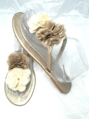 Sandalias Simply Vera Wang Pom-Pom Florales Chanclas Mujer EE. UU. 7-8 Platino Foto 1 de 4