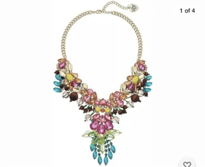 NUEVO CON ETIQUETAS COLLAR DRAMÁTICO BETSEY JOHNSON CALYPSO PIEDRA FACETADA MIXTA Y CUENTAS TIBURONES E13 Foto 1 de 4