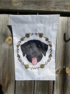 Bandiera da giardino cane Labrador Retriever circondato da cerchio di fiori 12x18 animale domestico - Foto 1 di 2