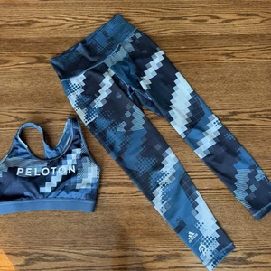 Peloton & Adidas Collab Geometric Pattern Sports Bra and Leggings Set Medium - Picture 1 of 10