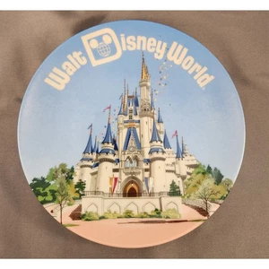 Walt Disney World Cinderella Castle Collectible Decorative Plate Japan 6.5" - Picture 1 of 10