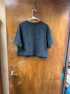 Women "Athleta" blk cropped short sleeve T-shirt Size Small P.O. - Picture 1 of 2