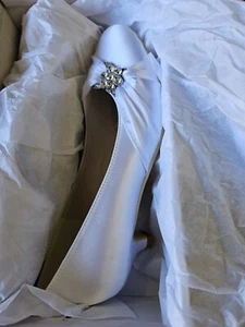 ELEGANTPARK Women Closed Toe Comfort Heel Rhinestone Satin Wedding Bridal Shoes - Picture 1 of 6