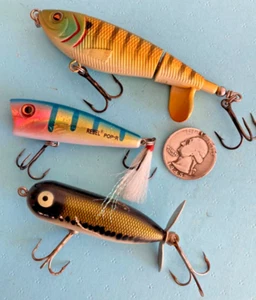 LOT 3 TOPWATER HEDDON BABY BASS PLOPPER LURES REBEL POP’R SURFACE CRANKBAITS - Picture 1 of 8