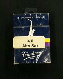 Vandoren Alto Saxophone Box of Ten Size 4 Reeds - Picture 1 of 1