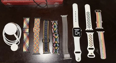 Apple Watch Series 3 38 mm aluminio Foto 1 de 2