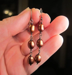 Hermosos pendientes colgantes de perlas cobrizas reales de 2" de largo y plata de ley 925 - Imagen 1 de 2