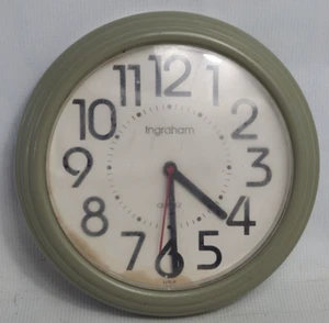 Vintage Ingraham Quartz Wood Wall Clock 11 1/2" Diameter -- Made in USA -- - Picture 1 of 5