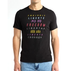 Camiseta negra gráfica John Varvatos Freedom multilingüe manga corta para hombre - Imagen 1 de 4