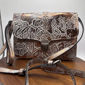 Patricia Nash Umhängetasche Bark Leaves Bianco Leder mit Handschlaufe - Bild 1 von 13