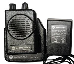 OEM MOTOROLA MINITOR V (5) UHF PAGER SV 450-457.99 Charger Battery AC 453.6250 - Picture 1 of 12