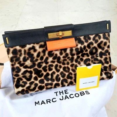 Bolso sin asas Marc Jacobs leopardo becerro IVA incluido Foto 1 de 4