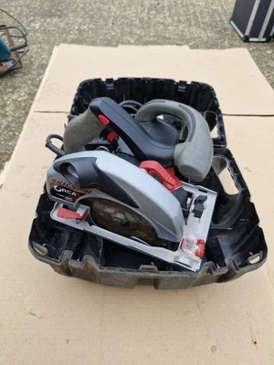 Skil Corporation 5750 7-1/4-in Circular Saw w/ Laser Guide - Image 1 of 4