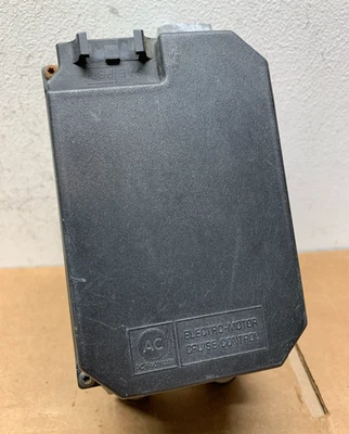 1988-1998 Chevy GMC CK1500 Silverado Truck Cruise Control Module 25169208J - Image 1 of 4