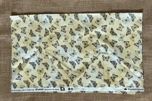 Material de tela de mariposa Joann Buttercream oro amarillo negro núcleo de hadas de cabaña - Imagen 1 de 4