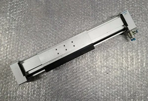 Accionamiento lineal FESTO DGC-32-200-G-PPV-A 532448 - COMO NUEVO -worldwide, IVA - Imagen 1 de 3