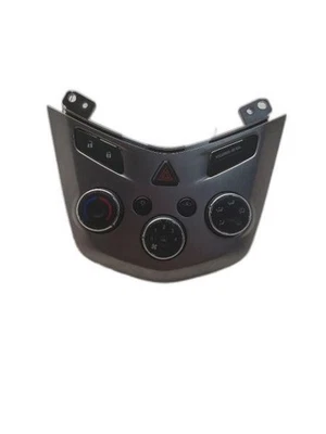 Temperature Control Graphite Silver Face Plate Opt Vmo Fits 15-16 SONIC 1149269 - Image 1 of 4