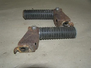 HONDA GL 1000 Goldwing beide Soziusrasten pillionsteps - Bild 1 von 2