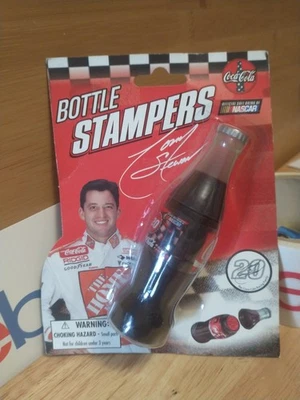 Пластиковая бутылка NASCAR Bottle Stamper No20 Tony Stewart Coke Coca-Cola Racing - Изображение 1 из 4