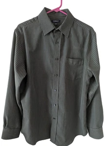 Croft & Barrow Men's LS Medium Shirt Dark Green Pinstripe Missing Sleeve Button - Picture 1 of 6