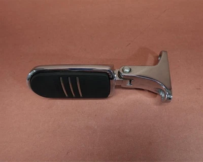 2014-2021 Harley Davidson Street Glide FLHXS pé traseiro direito passageiro - Imagem 1 de 4