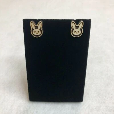 Overwatch DVa Wood Stud Earrings Foto 1 de 4