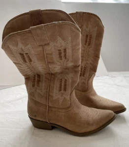 Coconuts Women’s Size 6.5M Tan Western Cowgirl Faux Leather Cowboy Western Boots - Picture 1 of 9