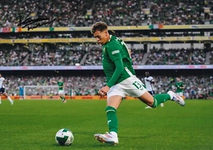 Fußball - Kasey McAteer - handsigniertes A4 Foto - Republik Irland - COA - Bild 1 von 1