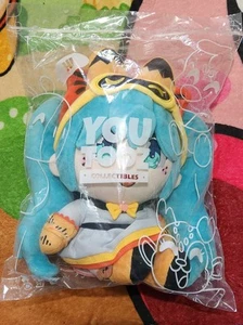NEW Miku x Garfield Plush (9in) Youtooz **IN HAND READY TO SHIP** EARLY RELEASE - Picture 1 of 6