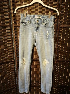 Levis Girls Size 10 R Adjustable Waist Light Wash Distressed Boyfriend Jeans - Picture 1 of 9