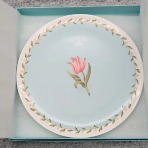 Nuevo 2006 Tiffany & Co Pink Tulip 9.25" Plato de Cerámica Hecho en Japón - Imagen 1 de 9